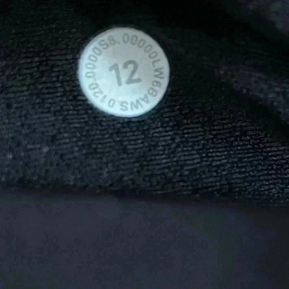 Lululemon Uncovered Strength HR Crop - Picture 7 of 11